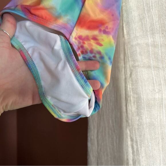L.L. Bean One Piece Bathing Suit Swimsuit Rainbow Spots UPF 50+ NEW Girl Size 10 - Picture 3 of 7